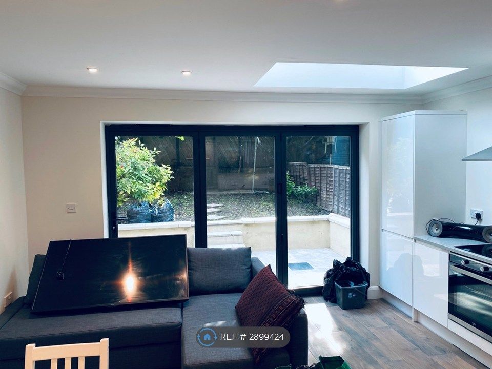 Property photo 3 of 12