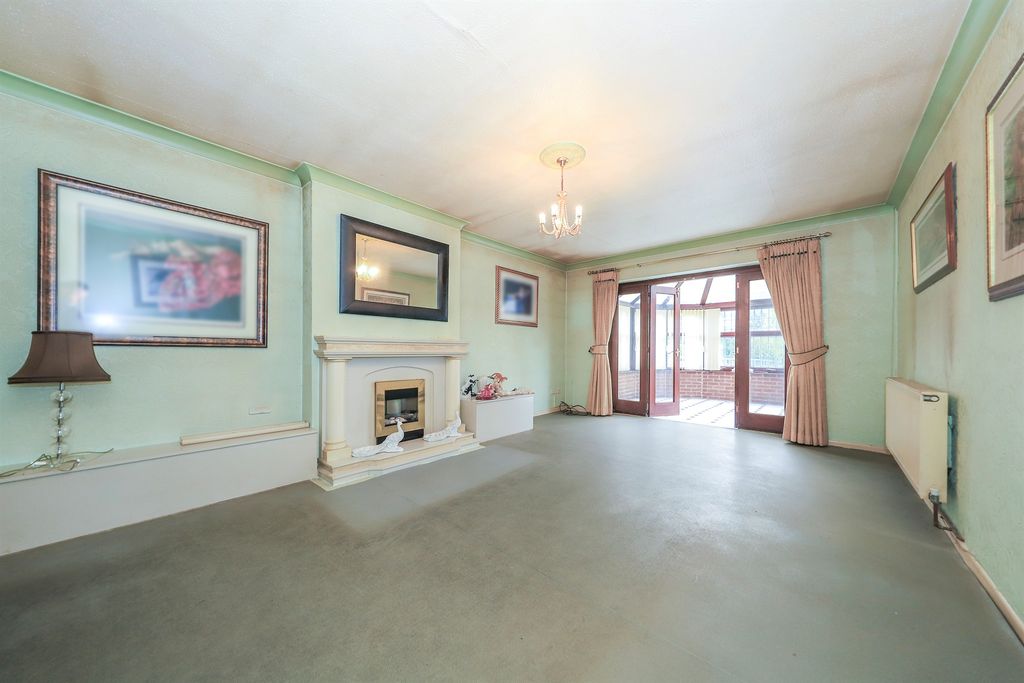 Property photo 3 of 17