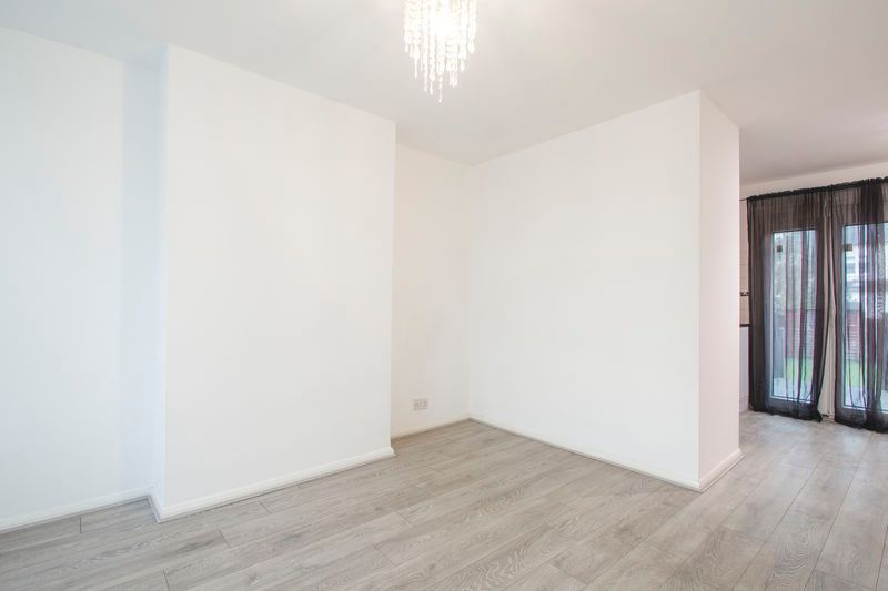 Property photo 3 of 11 Photo 20