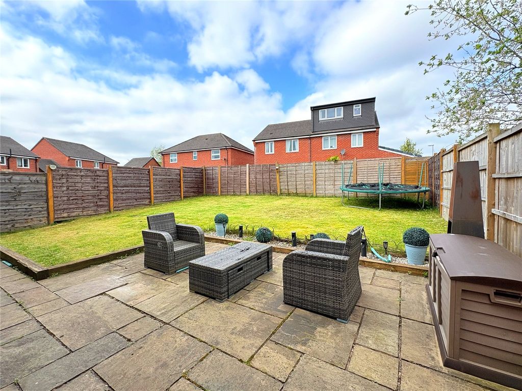 Property photo 2 of 26 Picture No. 58