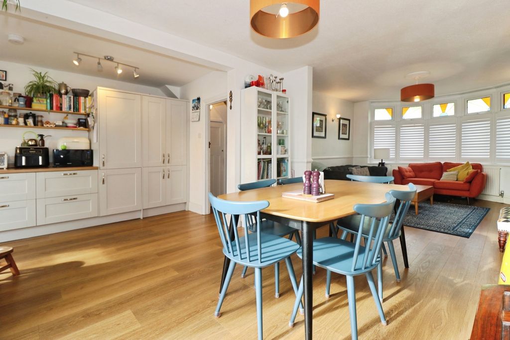 Property photo 2 of 18 Pbox-Img.Jpg