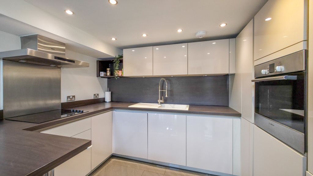 Property photo 3 of 26 20260420_110538