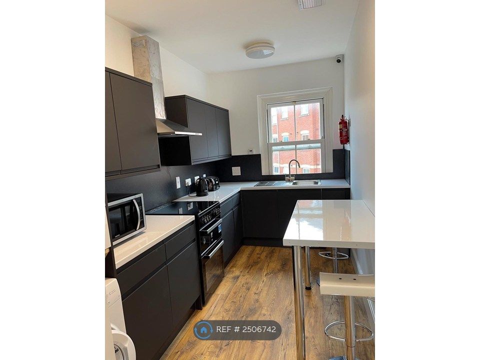 Property photo 1 of 12 Kitchen 1