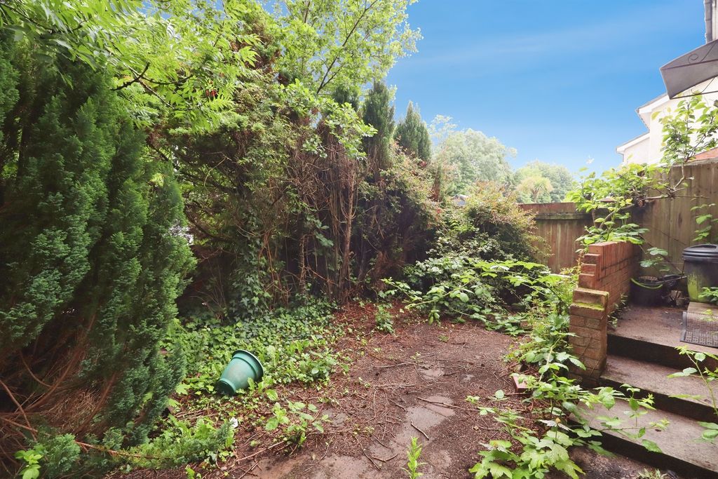 Property photo 2 of 16
