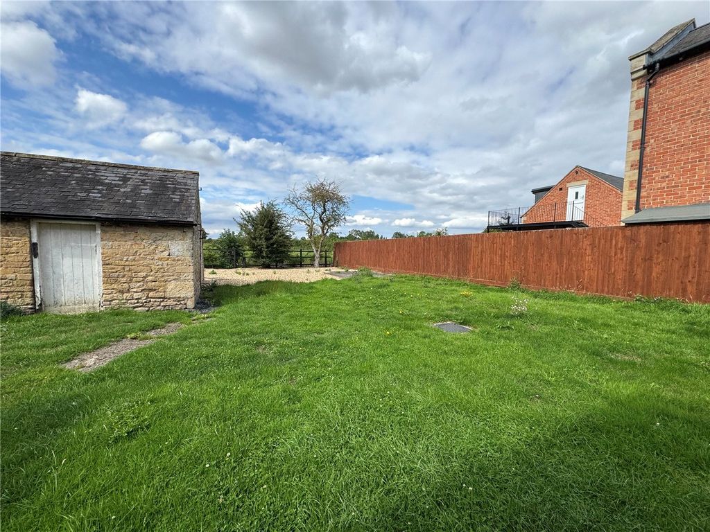 Property photo 3 of 11 Picture No. 20
