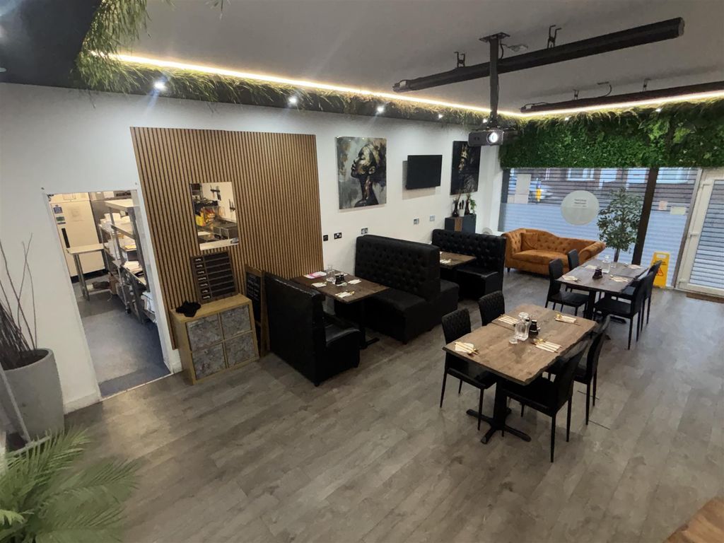 Property photo 1 of 8 Photo 0