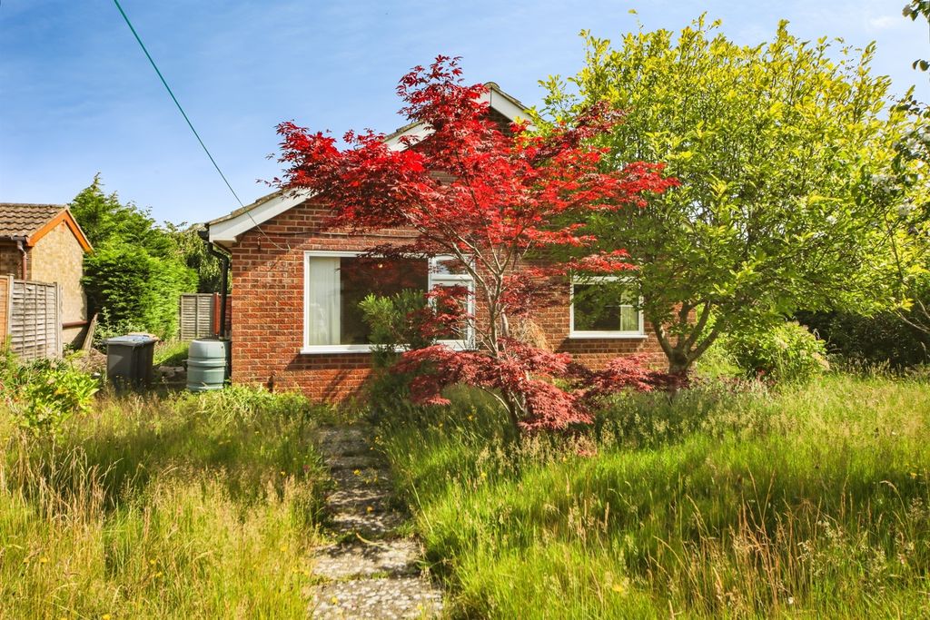 Property photo 2 of 17