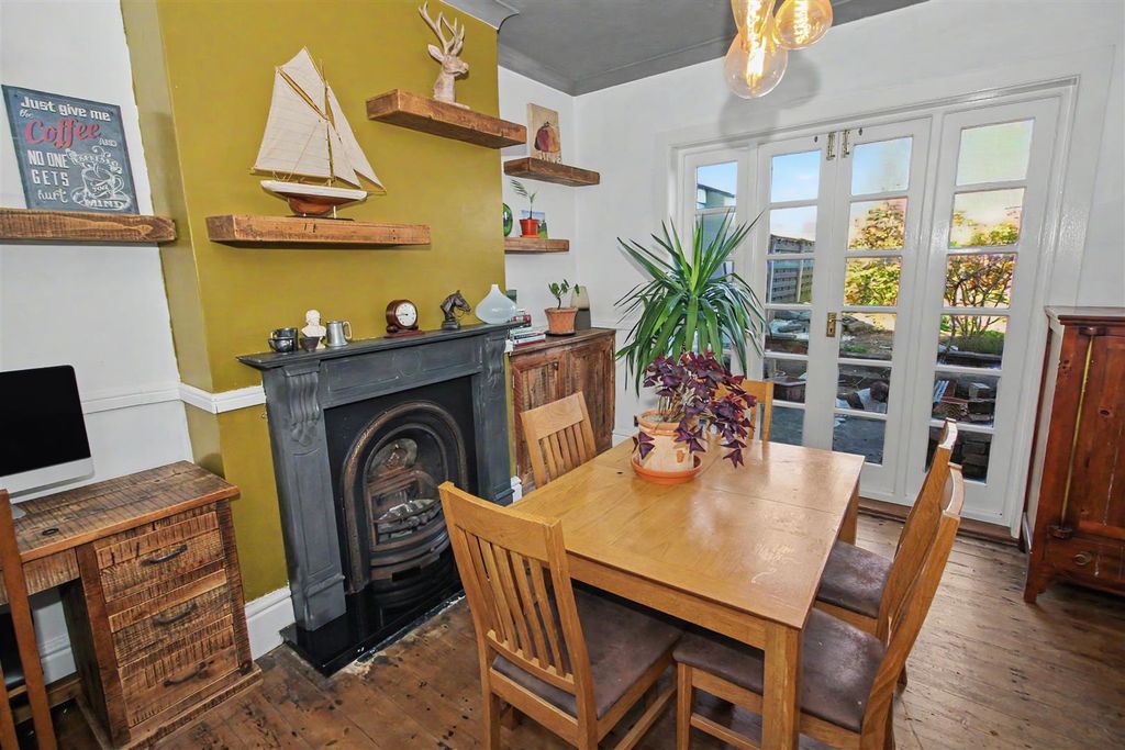 Property photo 3 of 22 Dining Room