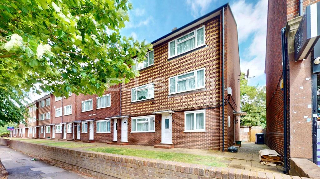Property photo 1 of 21 Picture No. 05