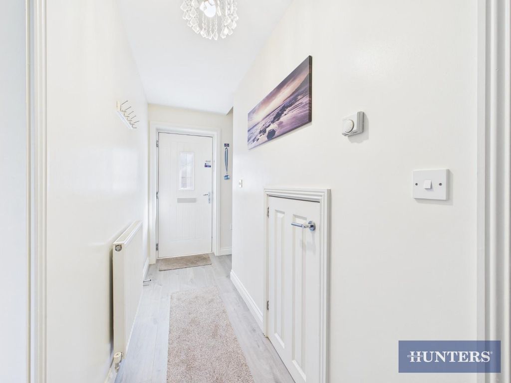 Property photo 2 of 20 Entrance Hallway