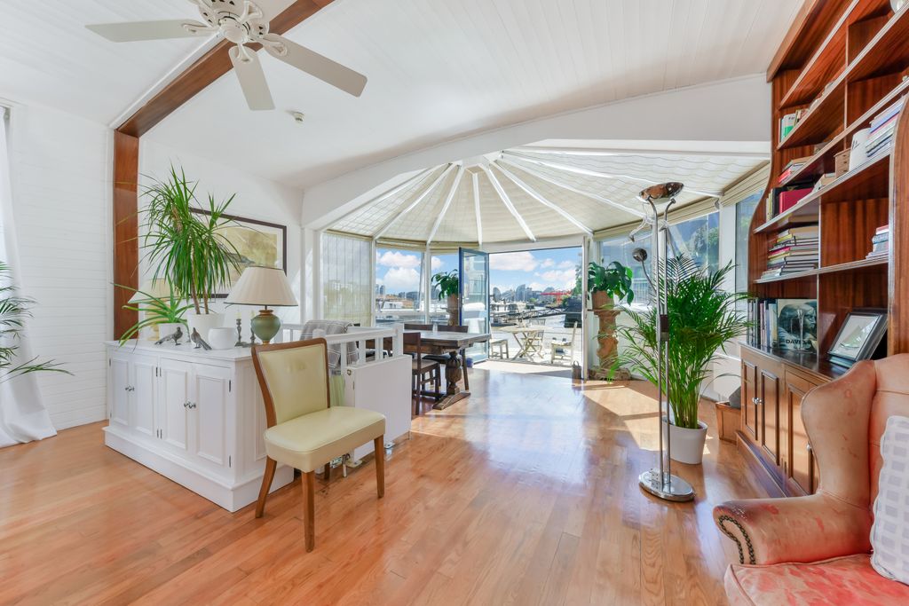 Property photo 3 of 26