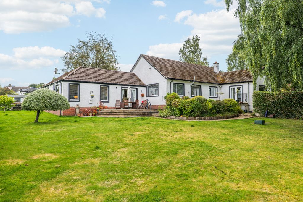 Property photo 2 of 47