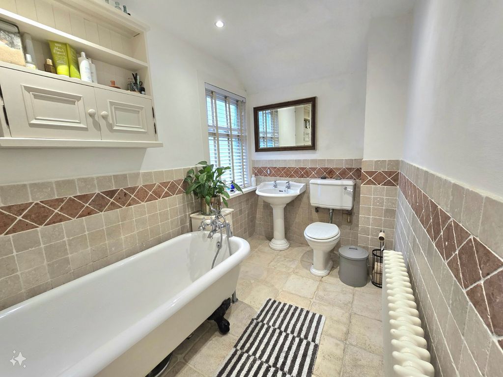 Property photo 3 of 17 Picture No. 26