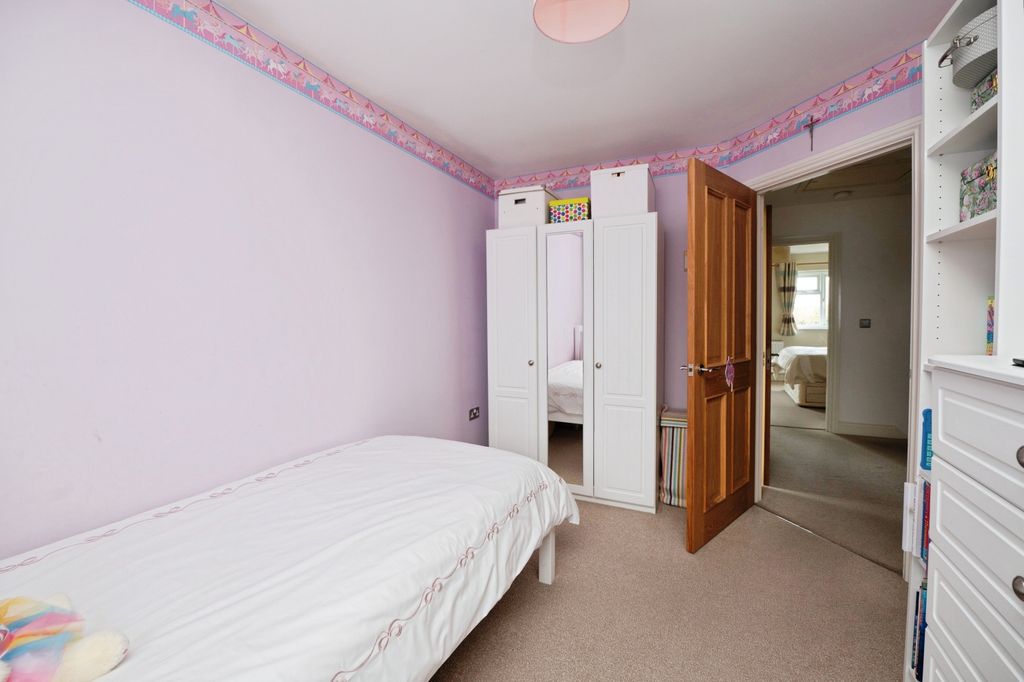 Additional image 16 of 3 bed detached house for saleSpinney Close, Rainham RM13