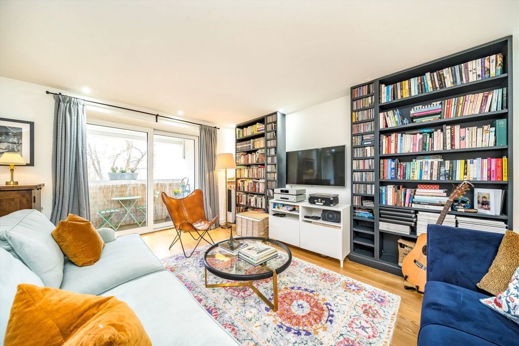 Property photo 1 of 8