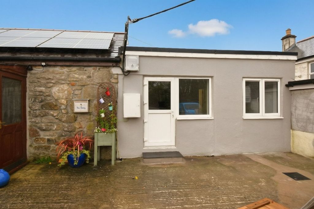 Property photo 1 of 5