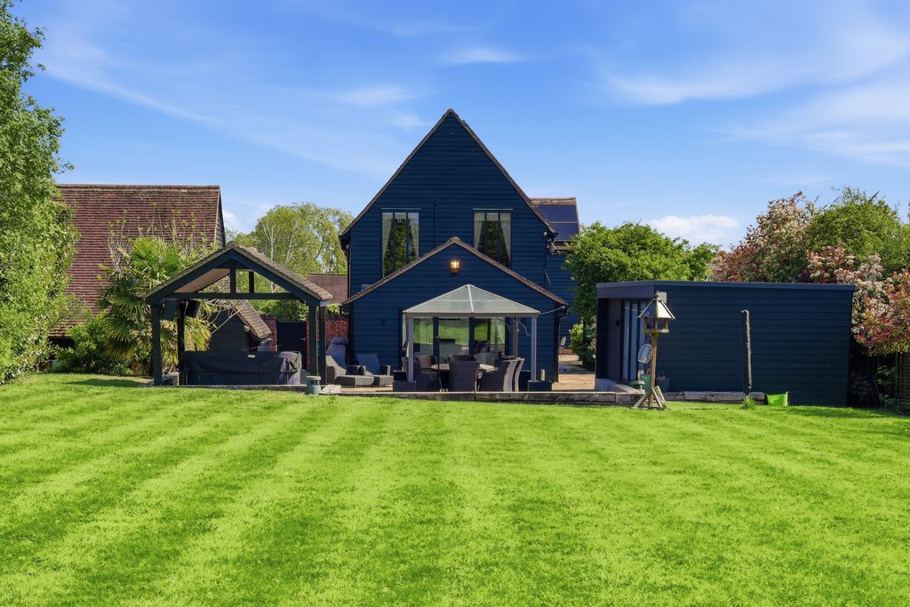 Additional image 62 of 5 bed barn conversion for saleThe Barn, Church Street, Billericay CM11