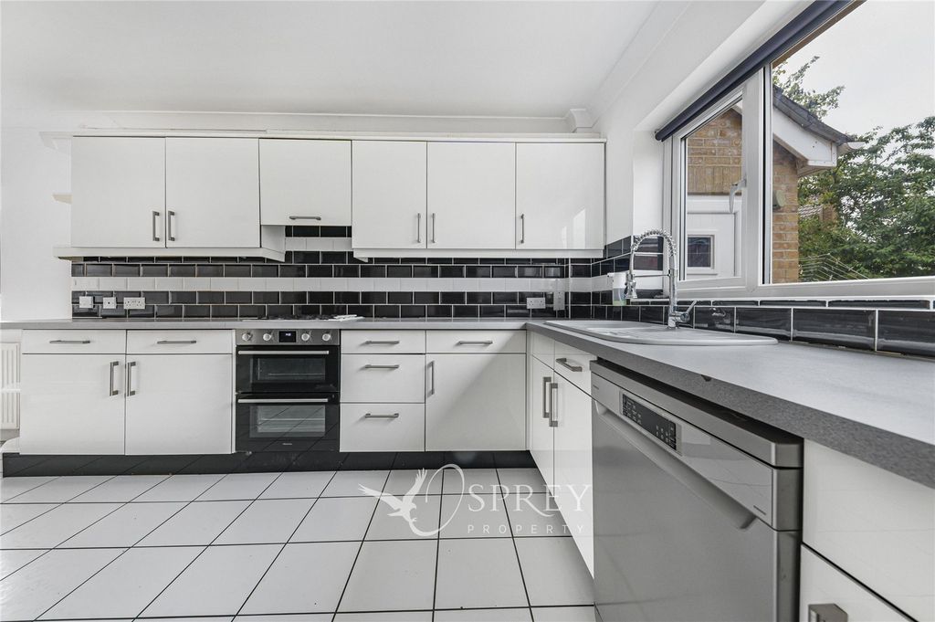 Property photo 3 of 25 Kitchen/Diner