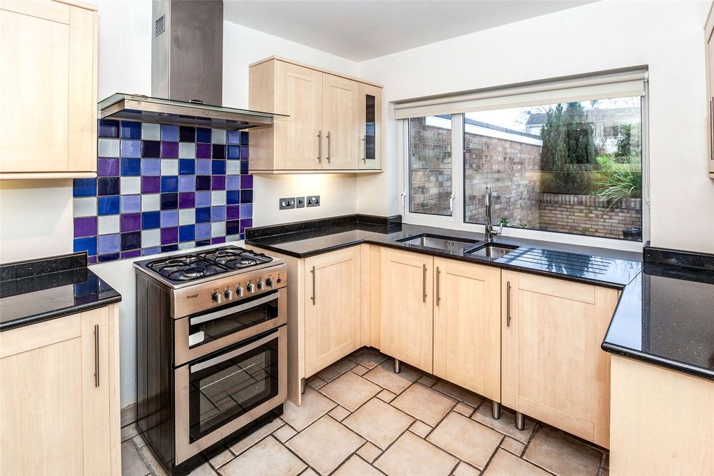 Property photo 3 of 16 2B679F02-08Ae-4106-B