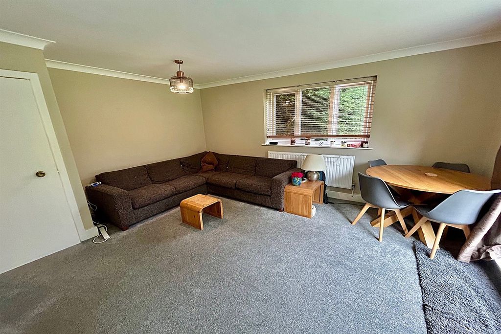 Property photo 3 of 14 Living Room
