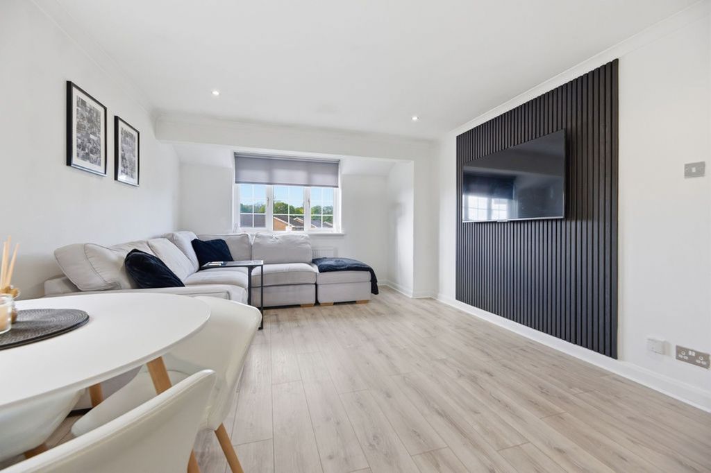 Additional image 6 of 2 bed flat for saleMainscroft, Erskine PA8