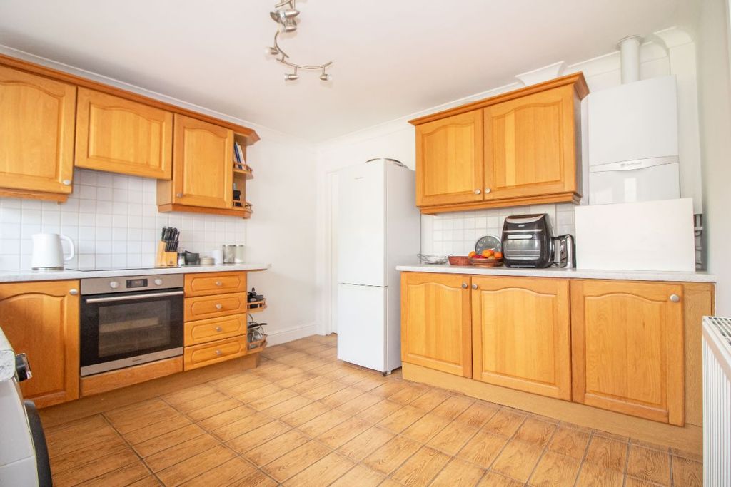 Property photo 3 of 24