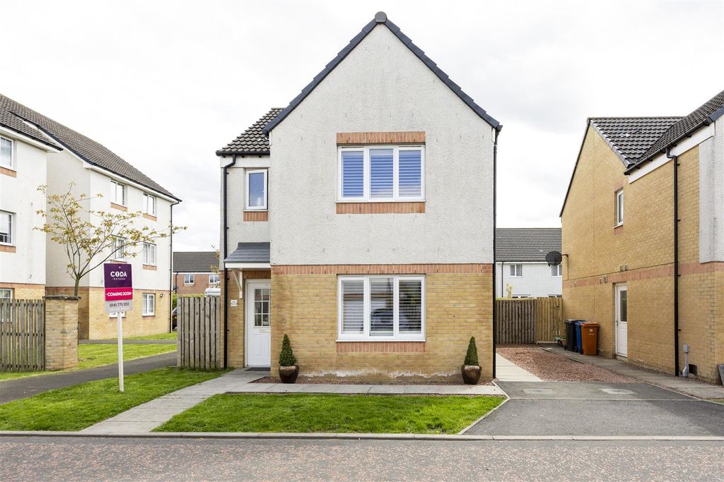 Property photo 1 of 26 32_Farm_Wynd_Kirkintilloch_002.Jpg