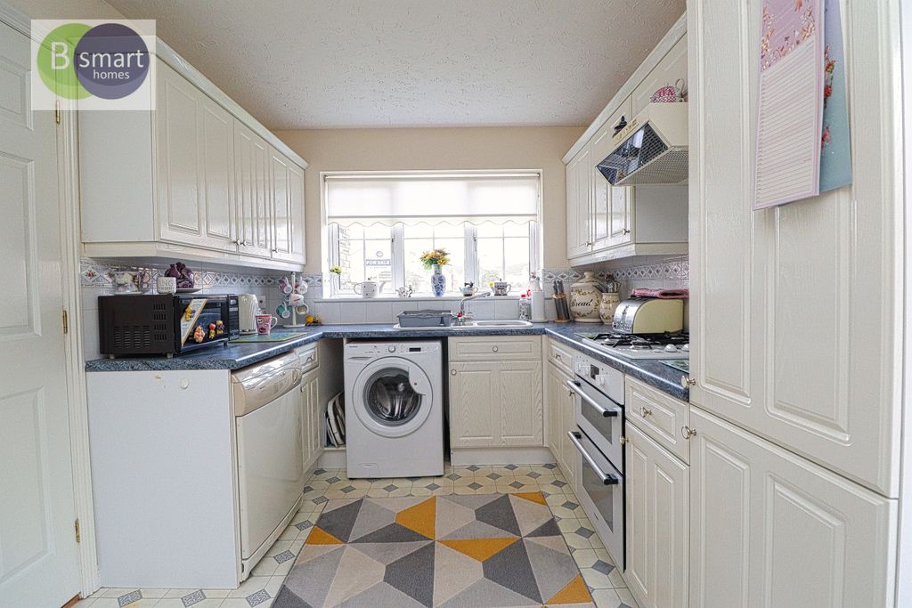 Property photo 2 of 17 Img_1706