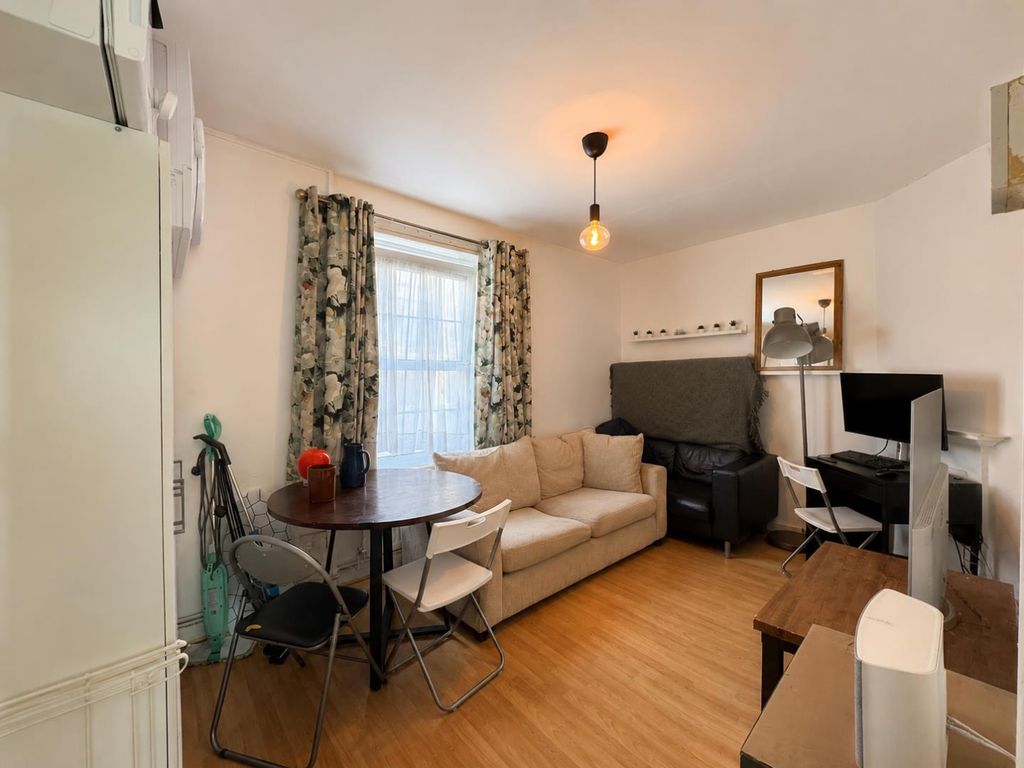 Property photo 1 of 6 751456c2-2607-446E-B3A2-Aa27c49F787E.Png