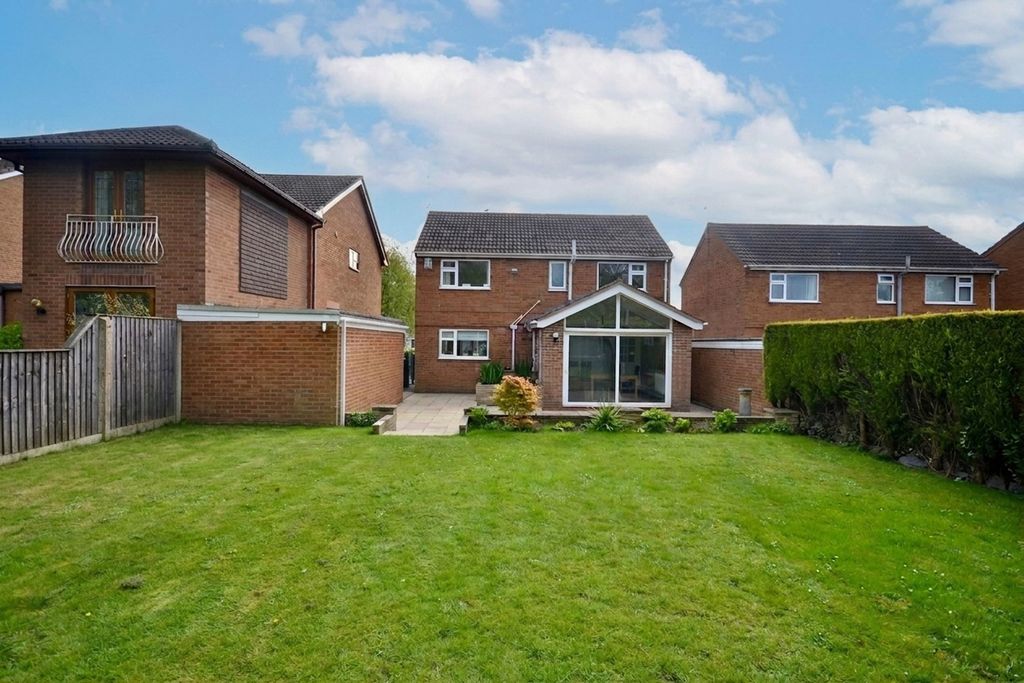 Property photo 2 of 30