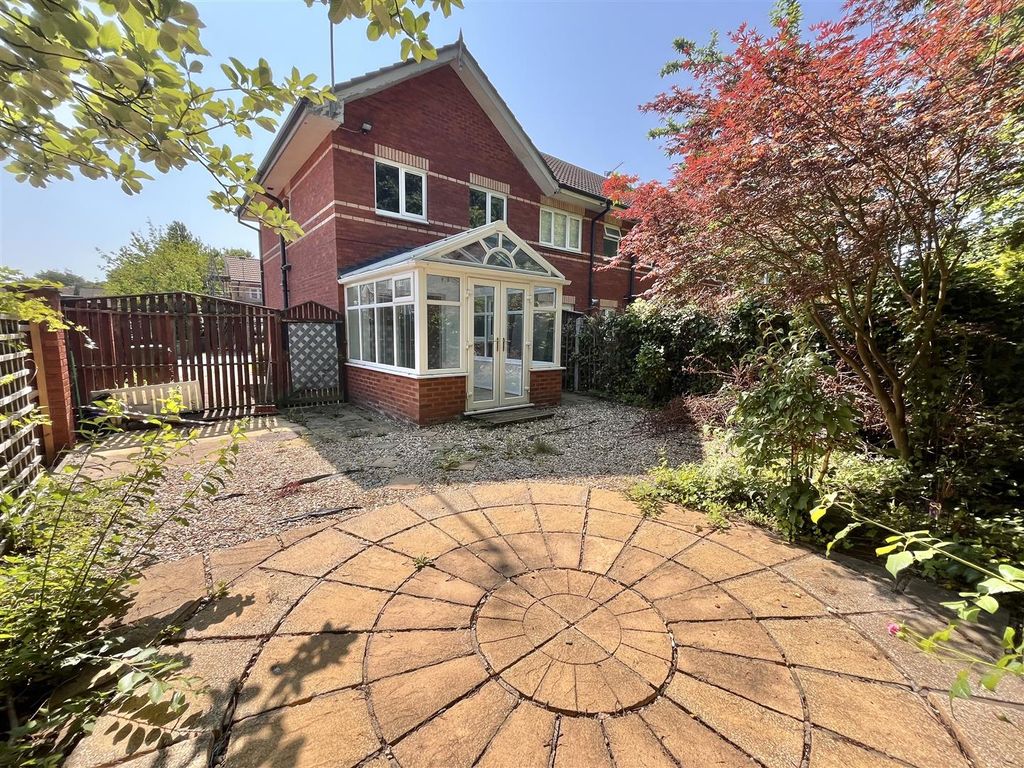 Property photo 3 of 12