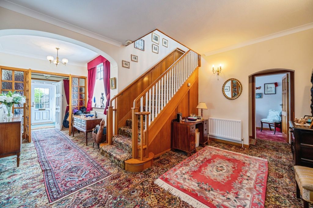 Property photo 2 of 31 Pbox-Img.Jpg