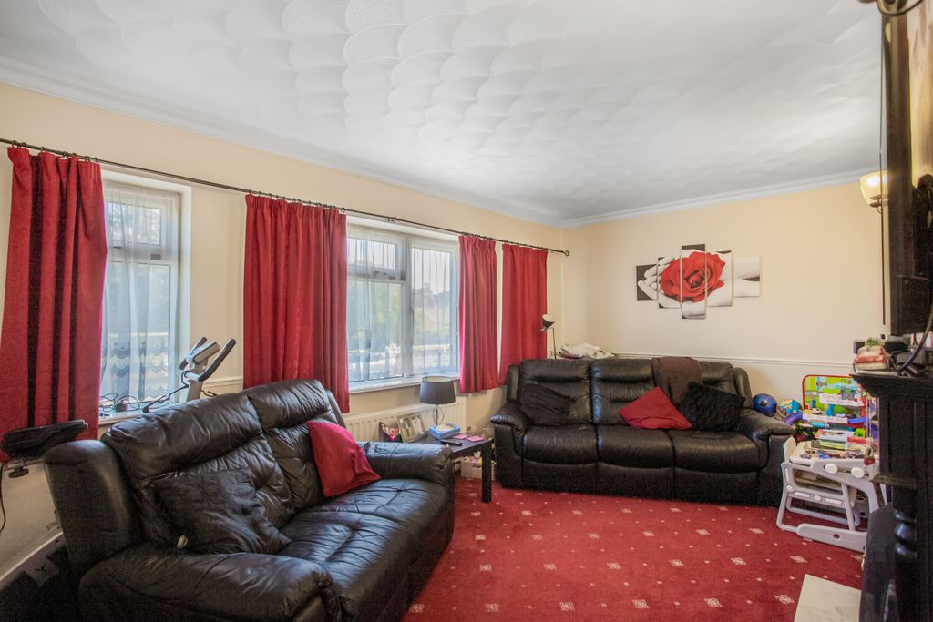 Property photo 2 of 18 Reception Room