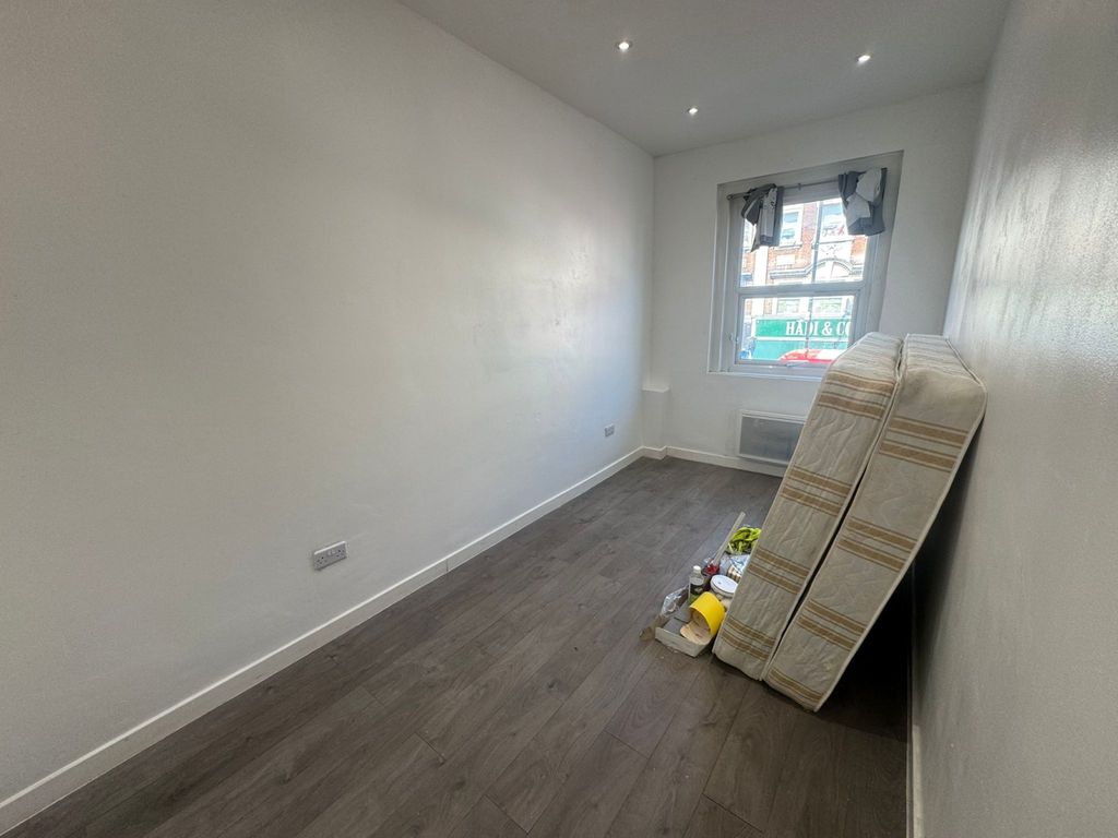 Property photo 2 of 4 Gallery