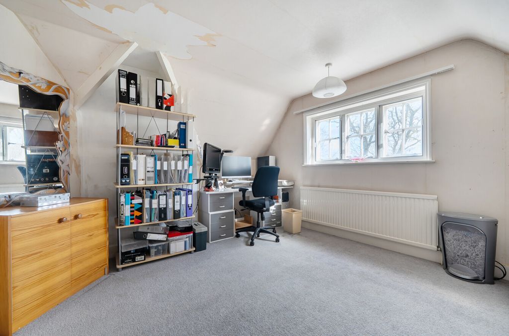Additional image 27 of 4 bed semi-detached house for saleHaslemere, Surrey GU27