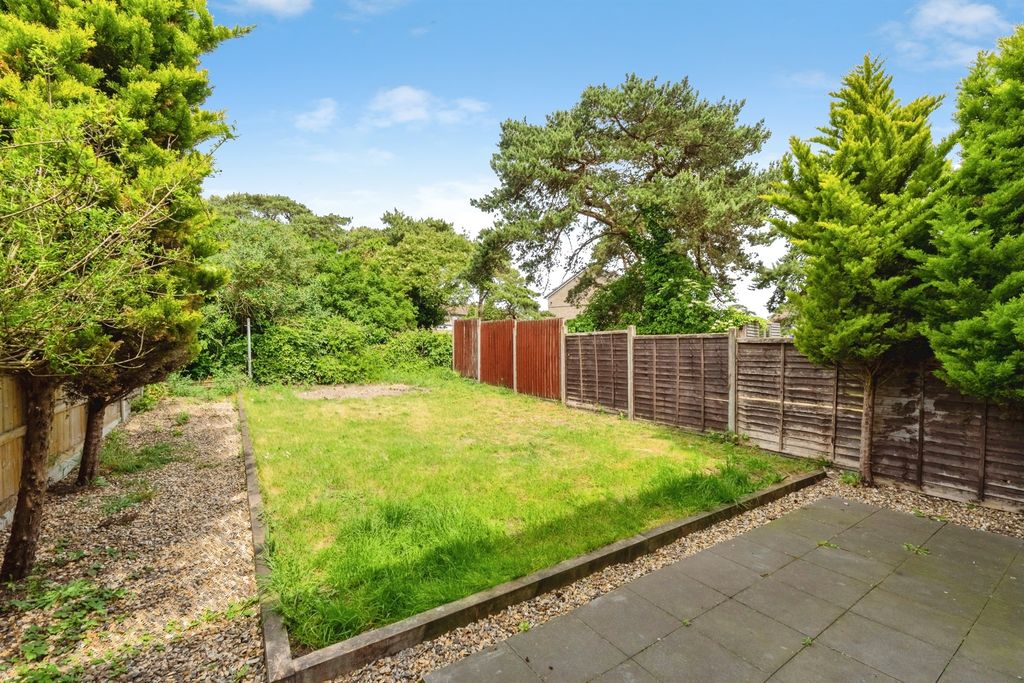 Property photo 3 of 14
