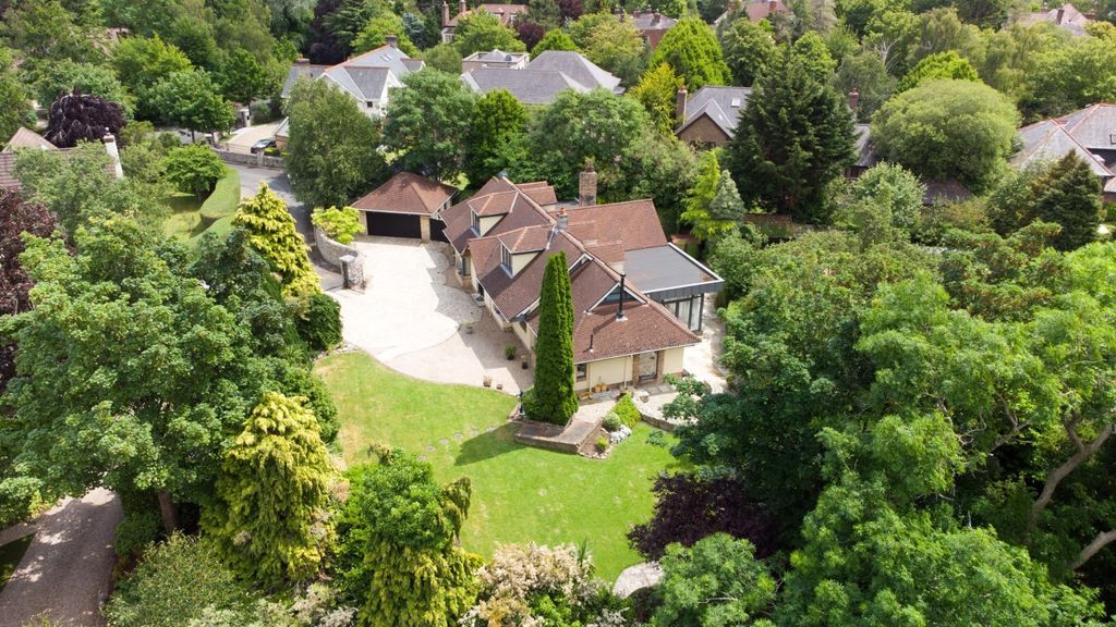 Property photo 2 of 45 Picture No. 61