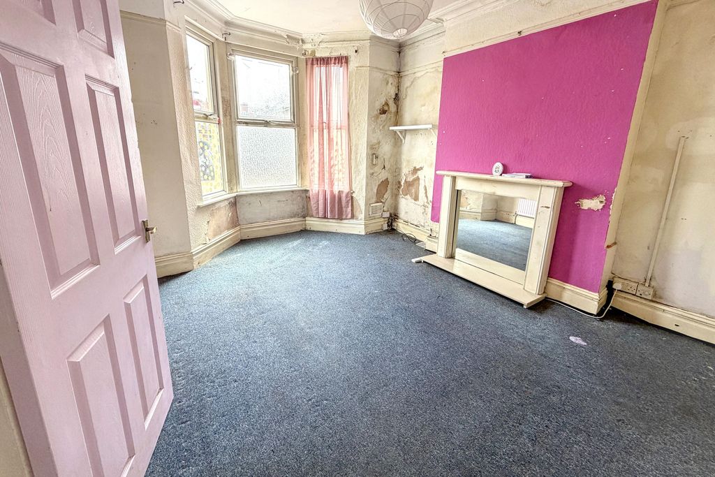 Property photo 2 of 17 34 British Road, Bedminster, Bristol, Bs3 3Bj