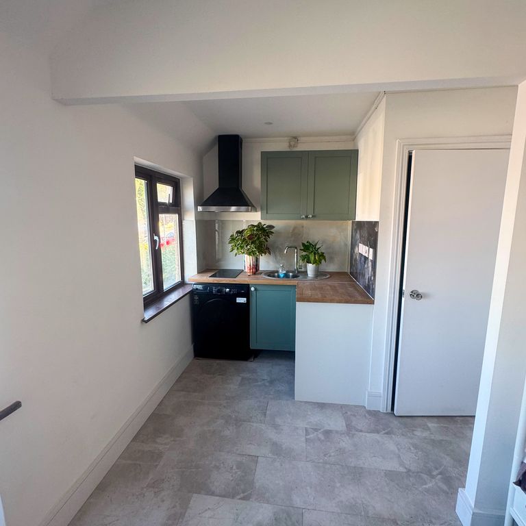 Property photo 2 of 3