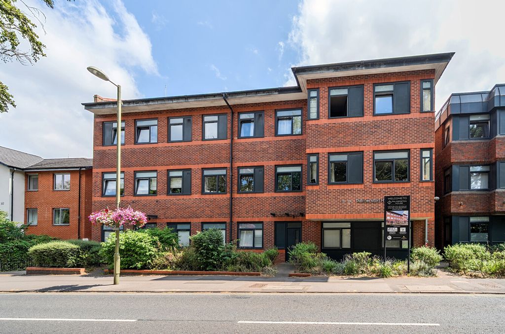 Property photo 1 of 12 1-6A569805c833d-1...