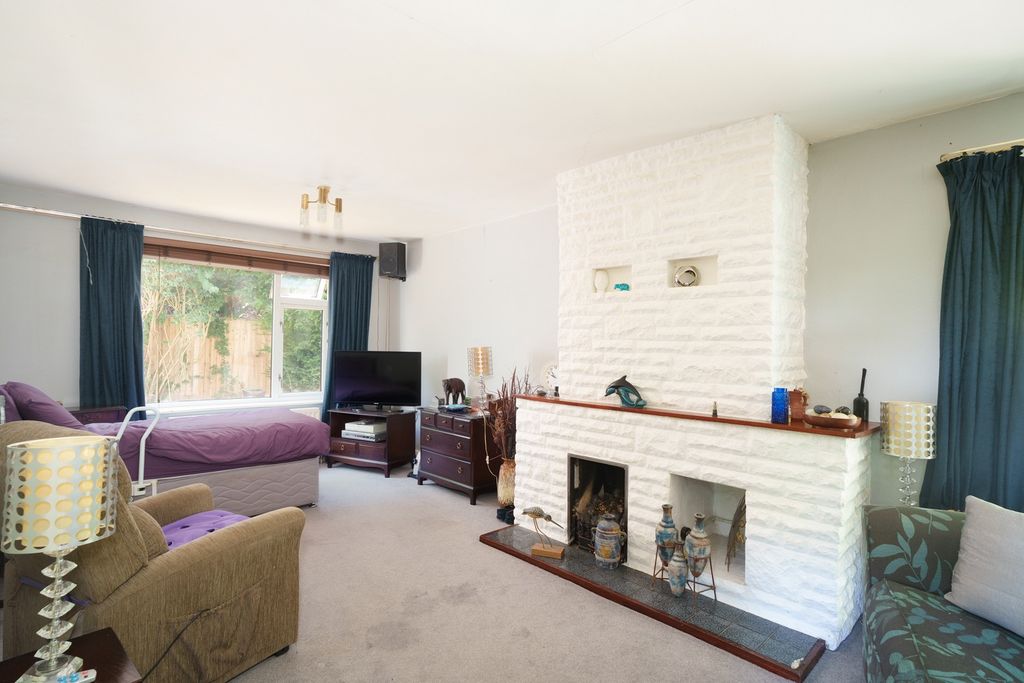 Property photo 3 of 20 5216536