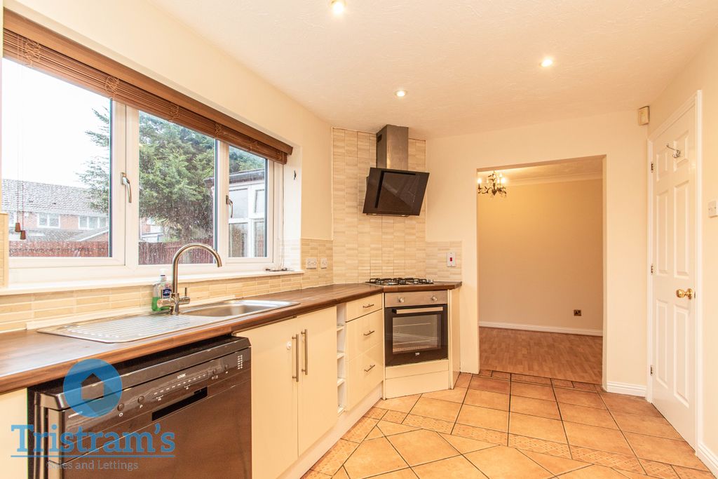 Property photo 3 of 24