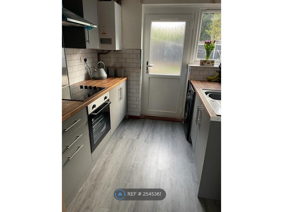 Property photo 2 of 13 Kitchen