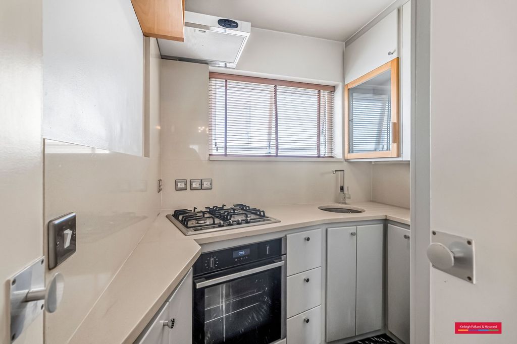 Property photo 3 of 13 Kitchen