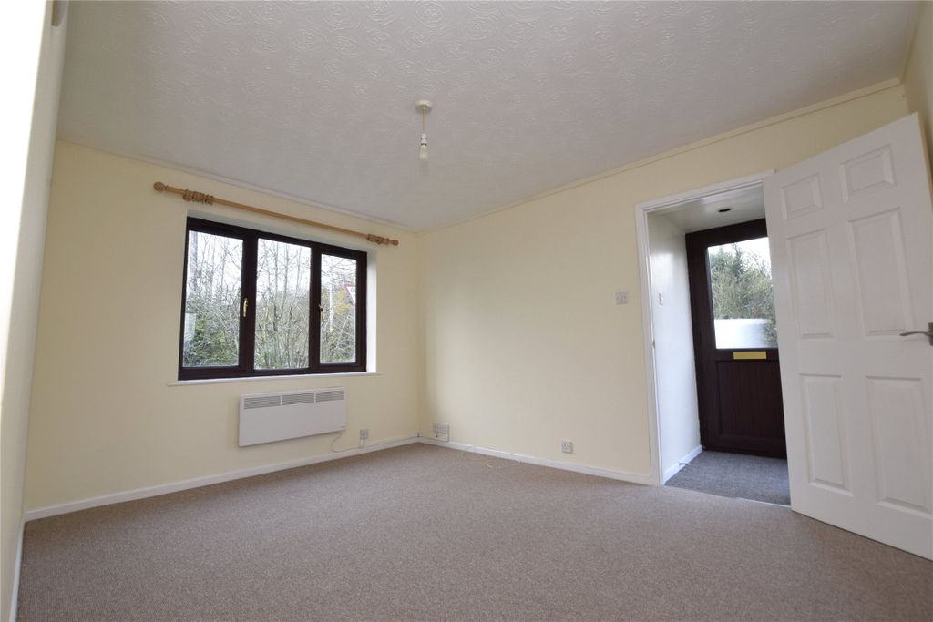 Property photo 3 of 12 Living/Dining Room