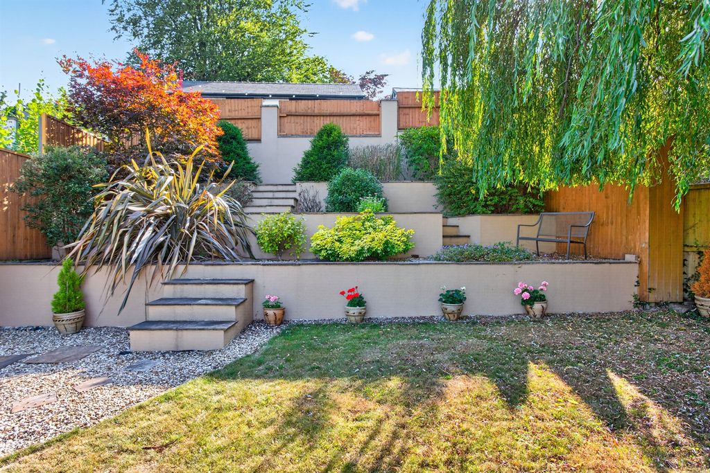 Property photo 3 of 34