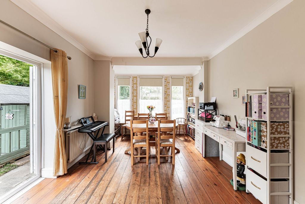 Property photo 3 of 34 Dining Room (1)
