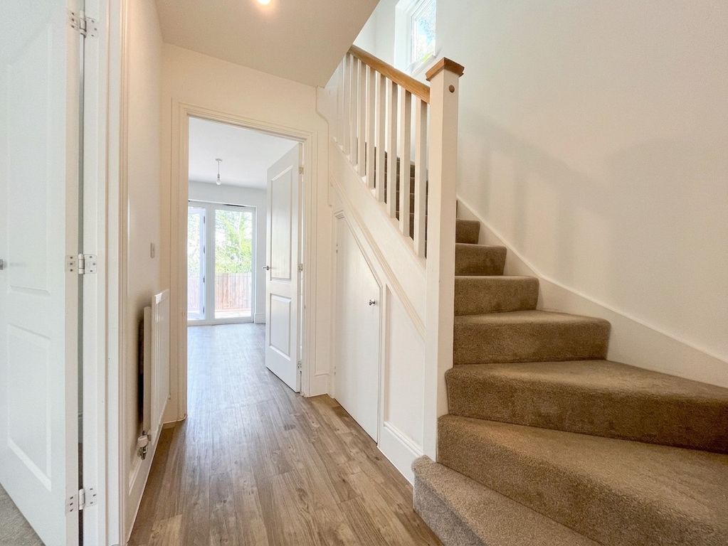Property photo 2 of 22 5479751