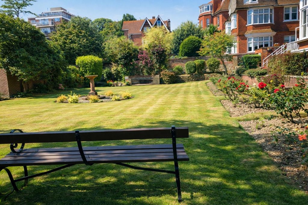 Property photo 3 of 13 Boyne House Garden.Png