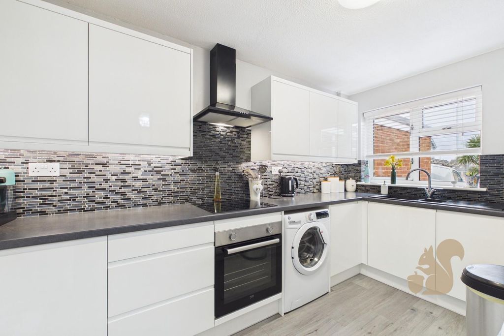 Property photo 3 of 29 Cam01659G0-Pr0754-Still016.Jpg